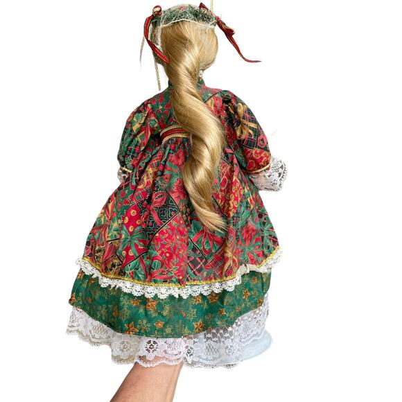 Heritage Signature Collection Christmas Porcelain Doll Nicole Vtg 1998 #30018 - Picture 4 of 14